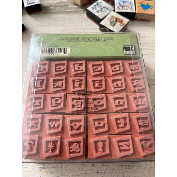 Stamps and ink pads large lot - Picture 6 of 16